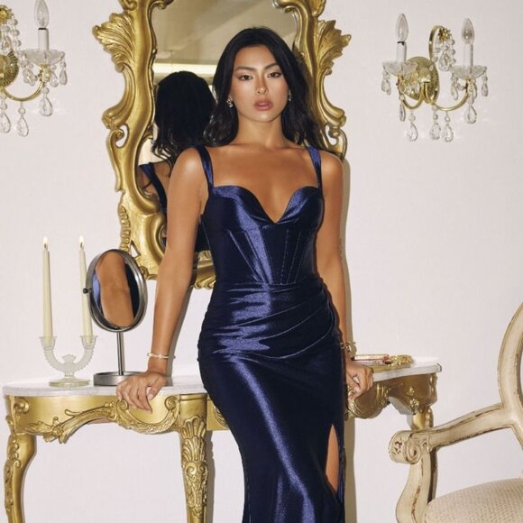 New Sheath Sleeveless Soft Satin Evening Gown w/ Sweetheart Neckline CD T813 - Picture 11 of 13